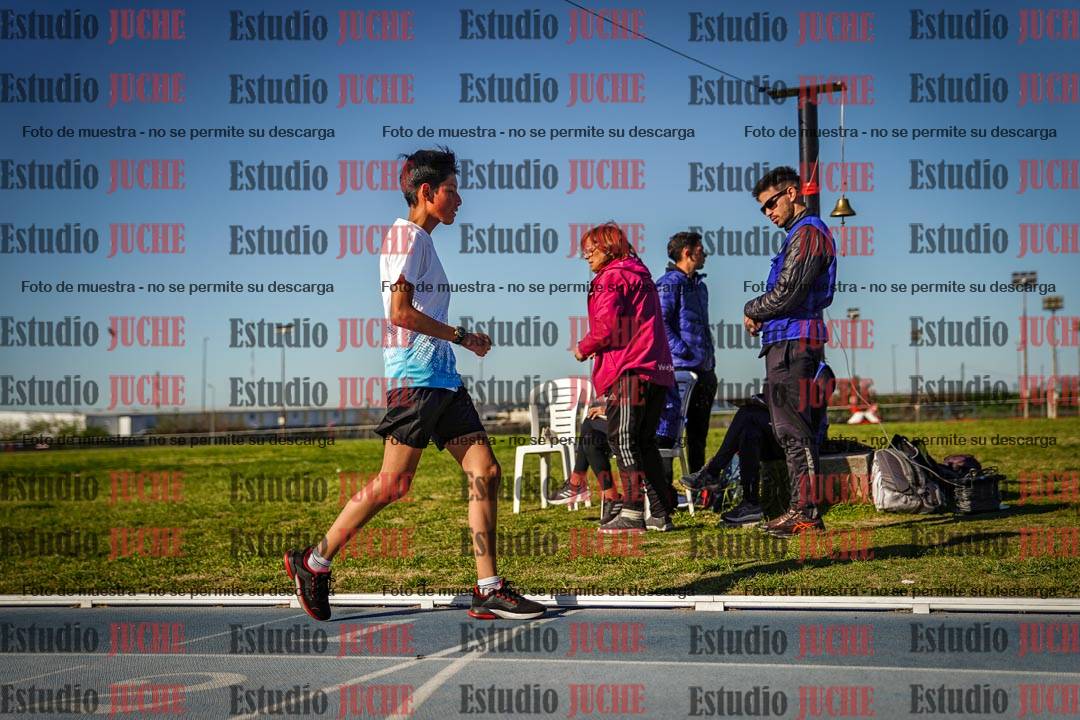 Fotos de los 2000 m llanos de varones