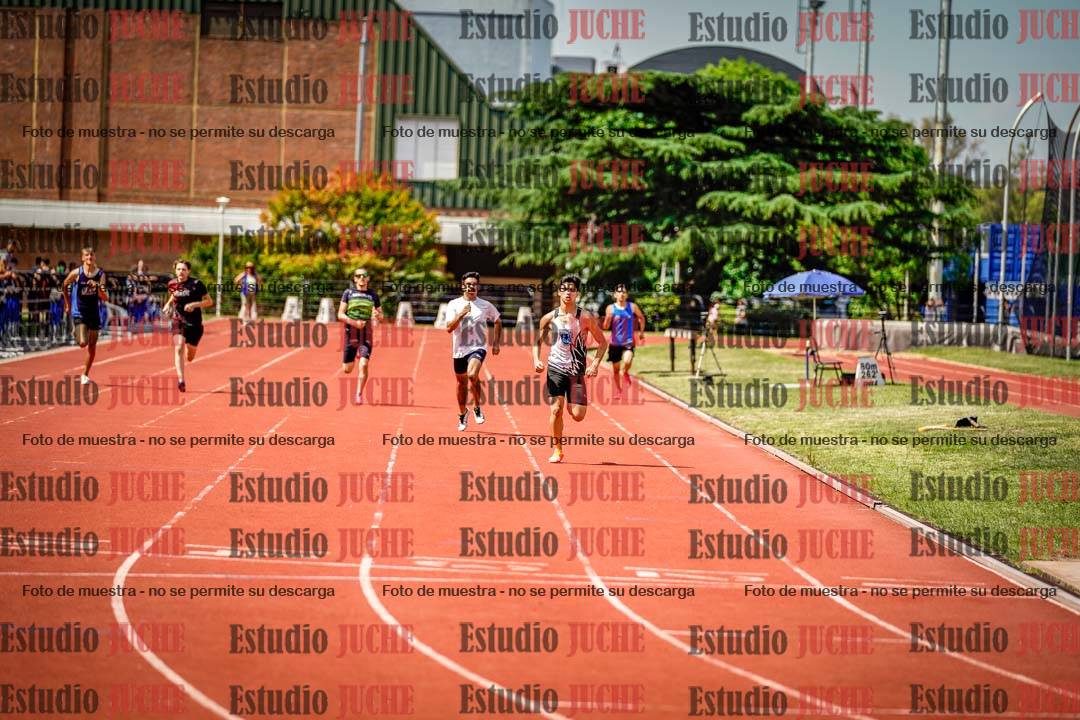 Fotos de los 400 m llanos de varones