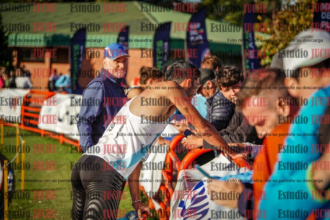 Fotos de algunos extras y podios del día 2