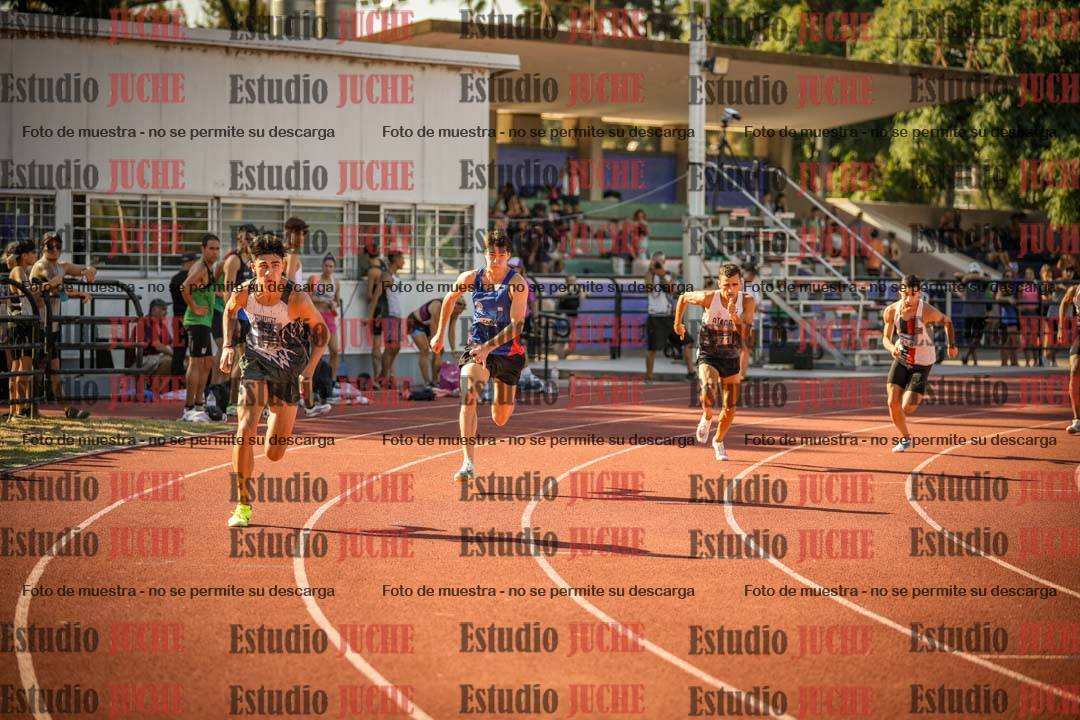 Fotos de los 800 m llanos de varones