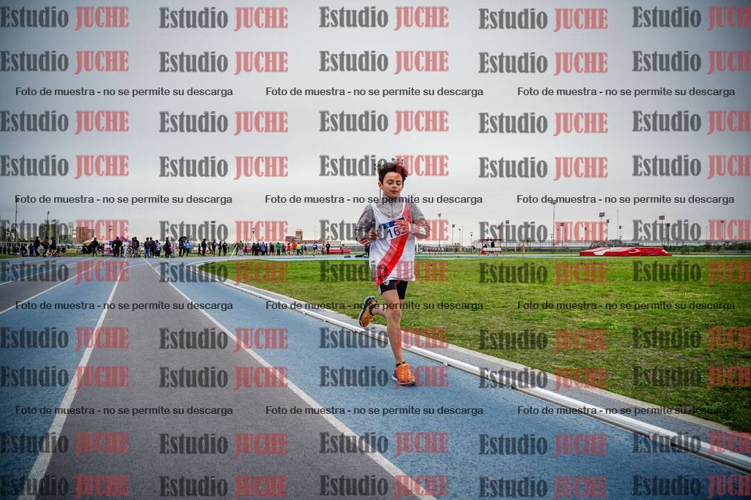 Fotos de los 2000 m llanos de mujeres U14 y U17 - varones U14