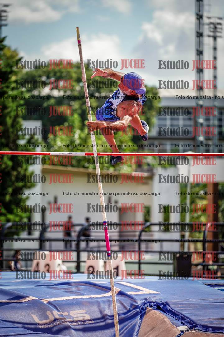 Fotos del salto con garrocha de varones - decatlón 8