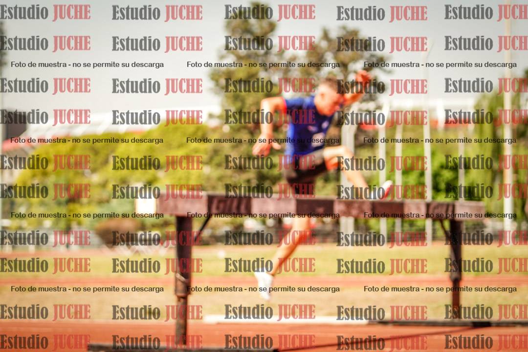 Fotos de los 3000 m con obstáculos de varones