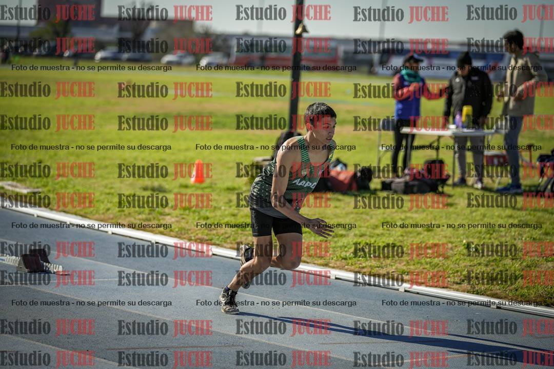 Fotos de los 400 m llanos de varones