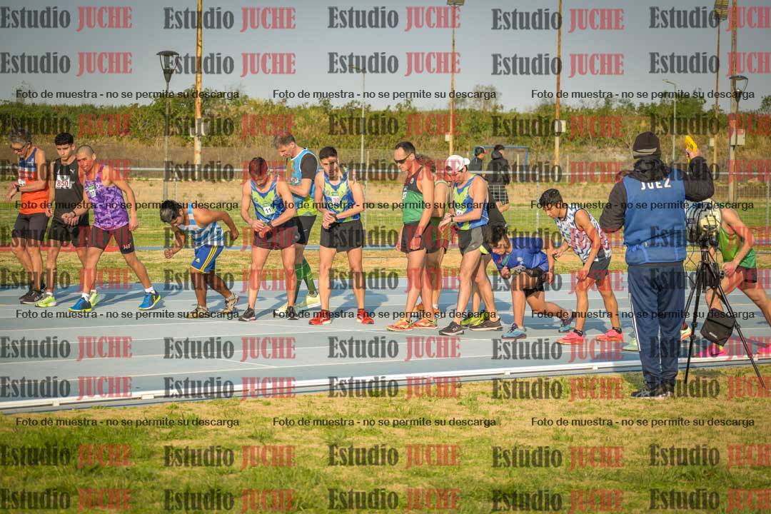 Fotos de los 3000 m llanos de varones
