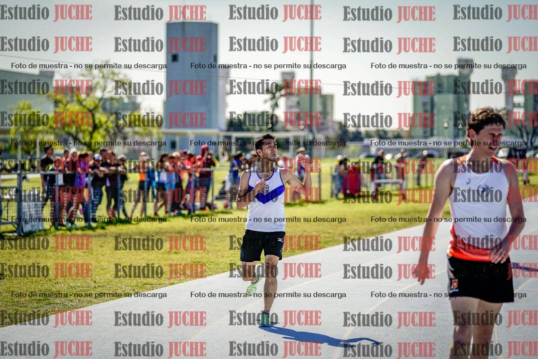 Fotos de los 400 m llanos de varones