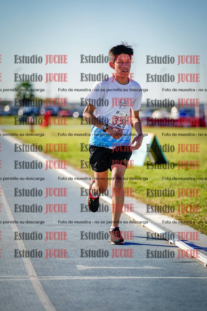 Fotos de los 2000 m llanos de varones