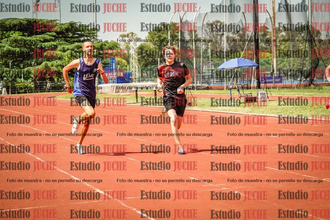 Fotos de los 400 m llanos de varones