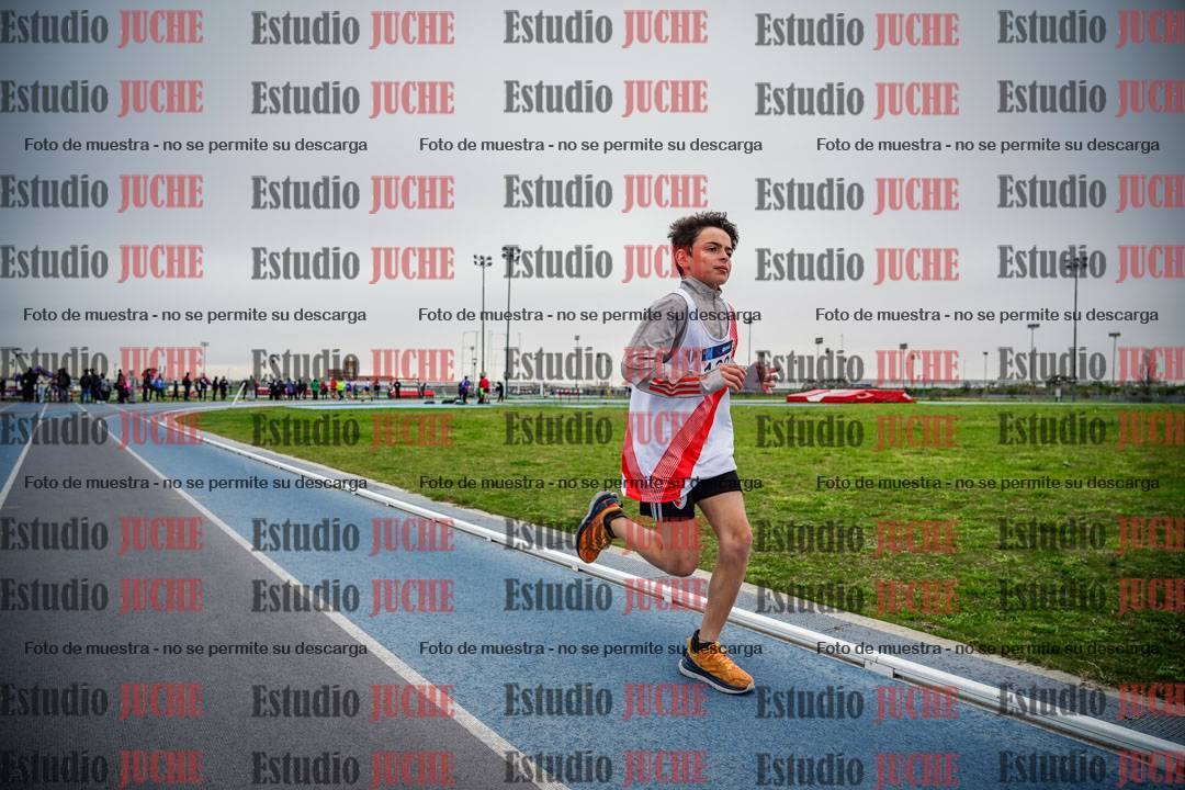 Fotos de los 2000 m llanos de mujeres U14 y U17 - varones U14