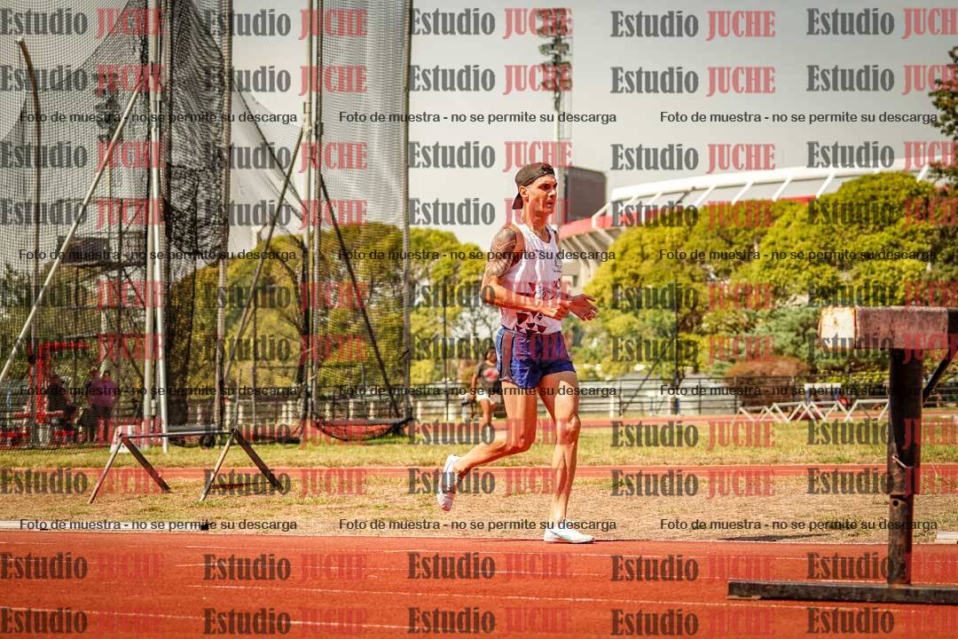Fotos de los 3000 m con obstáculos de varones