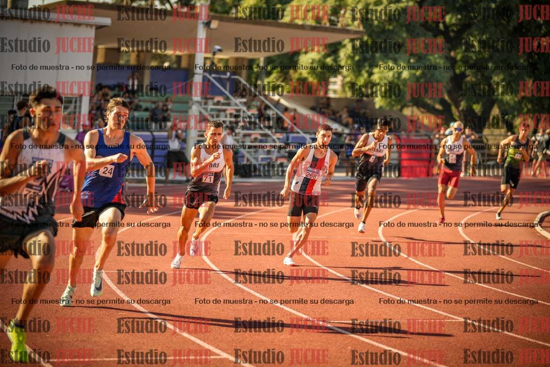 Fotos de los 800 m llanos de varones