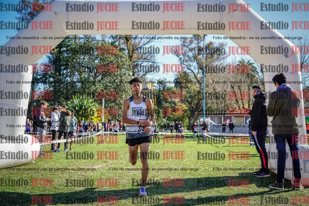 Fotos de la llegada del cross de 2000 m