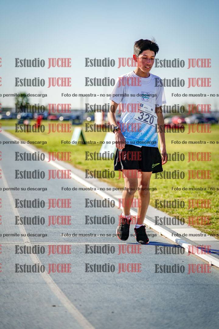 Fotos de los 2000 m llanos de varones