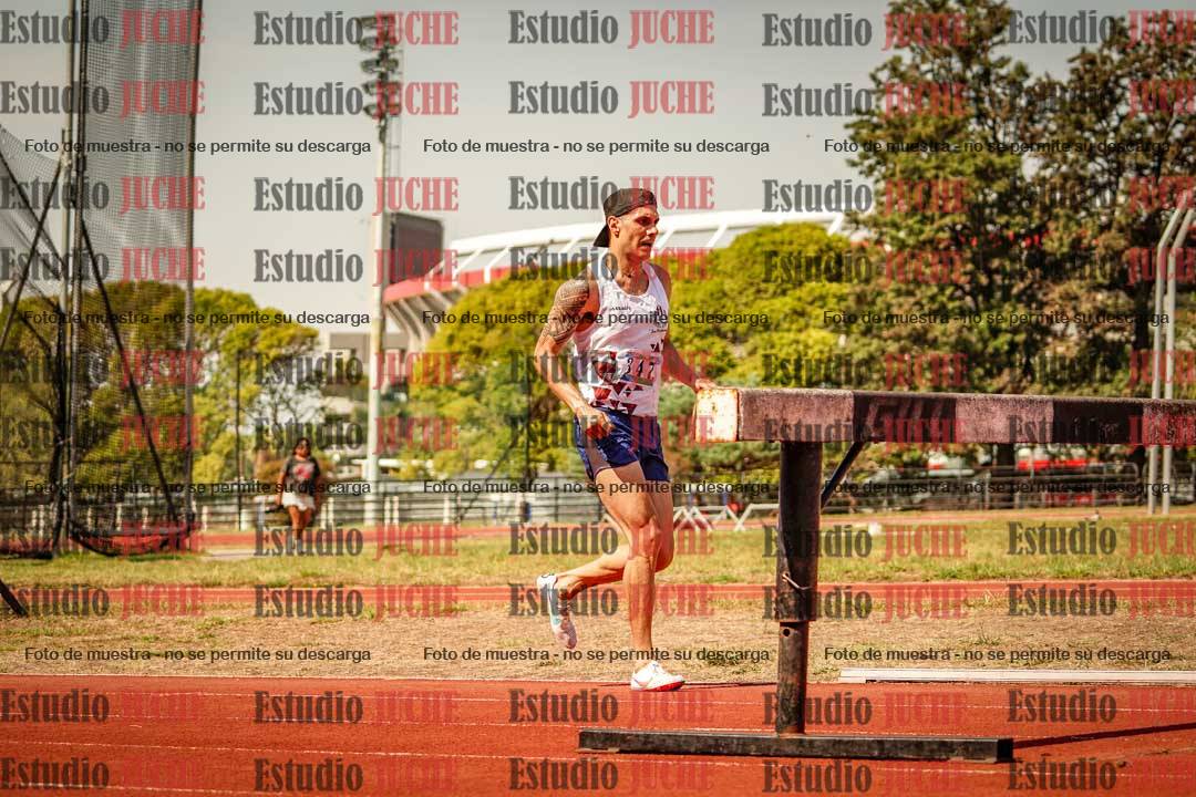 Fotos de los 3000 m con obstáculos de varones