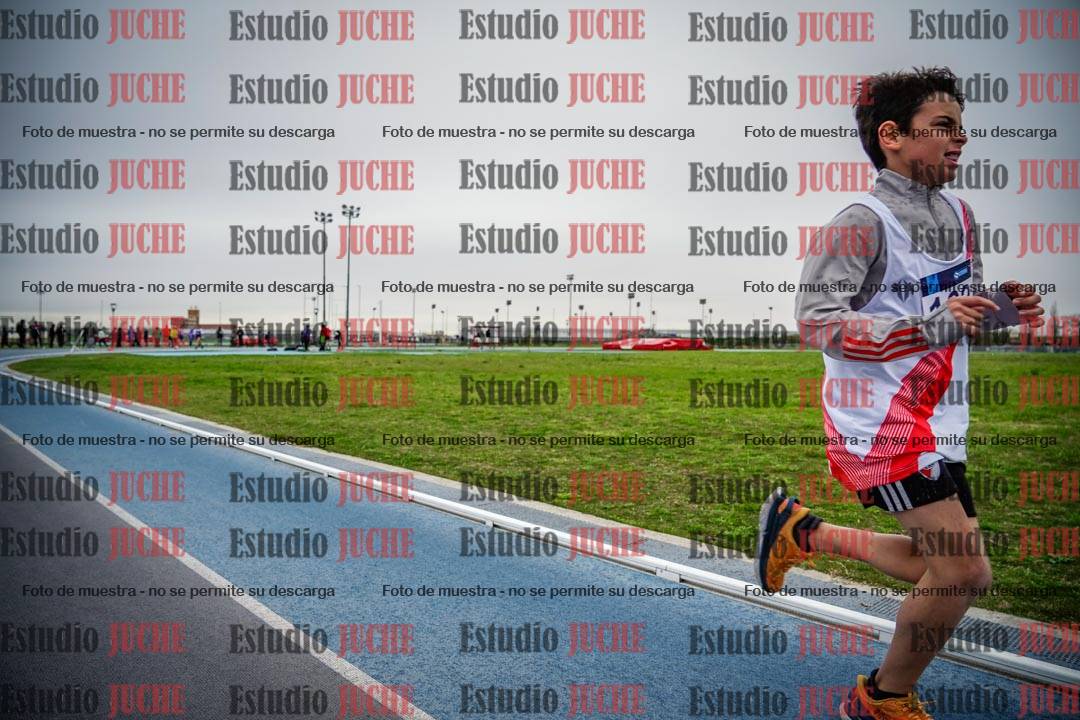 Fotos de los 2000 m llanos de mujeres U14 y U17 - varones U14