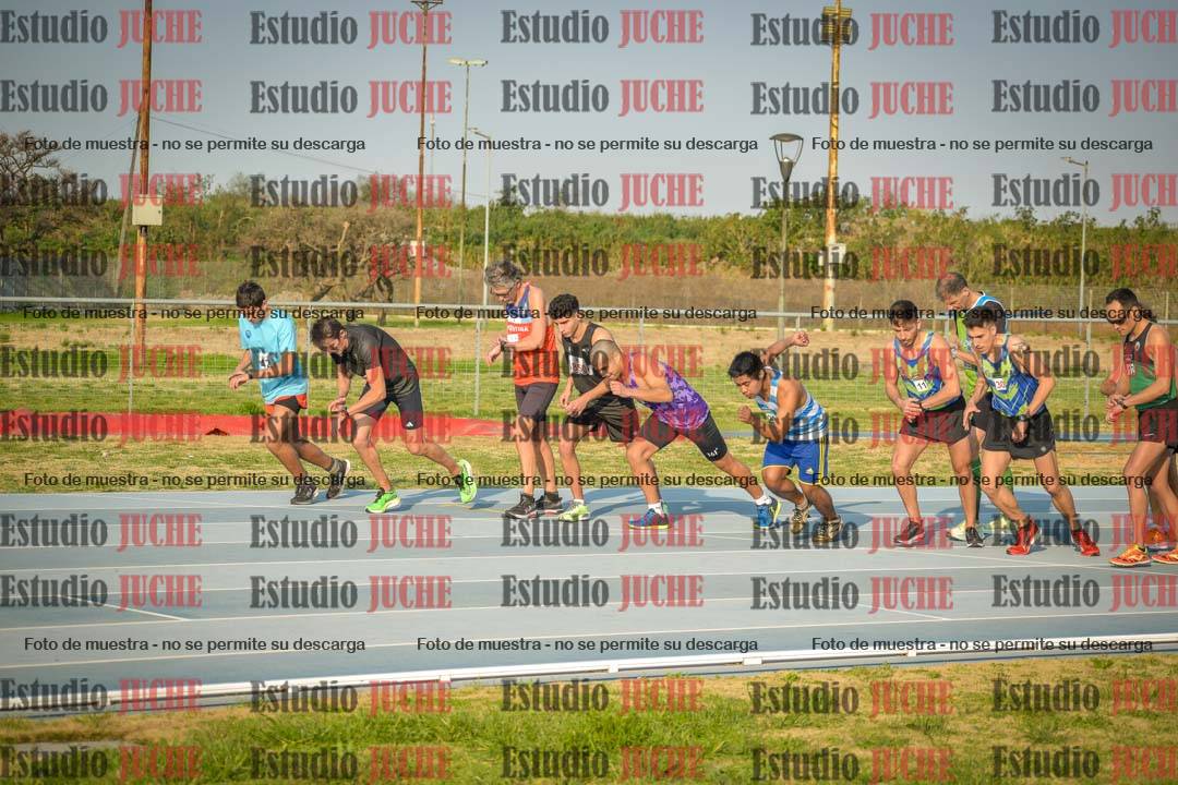 Fotos de los 3000 m llanos de varones