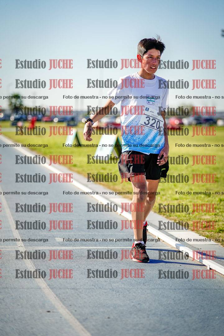 Fotos de los 2000 m llanos de varones