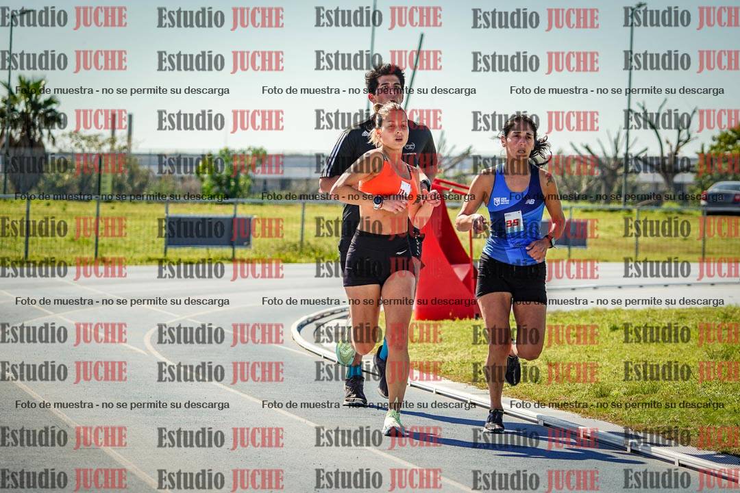 Fotos de los 5000 m llanos de mujeres y varones