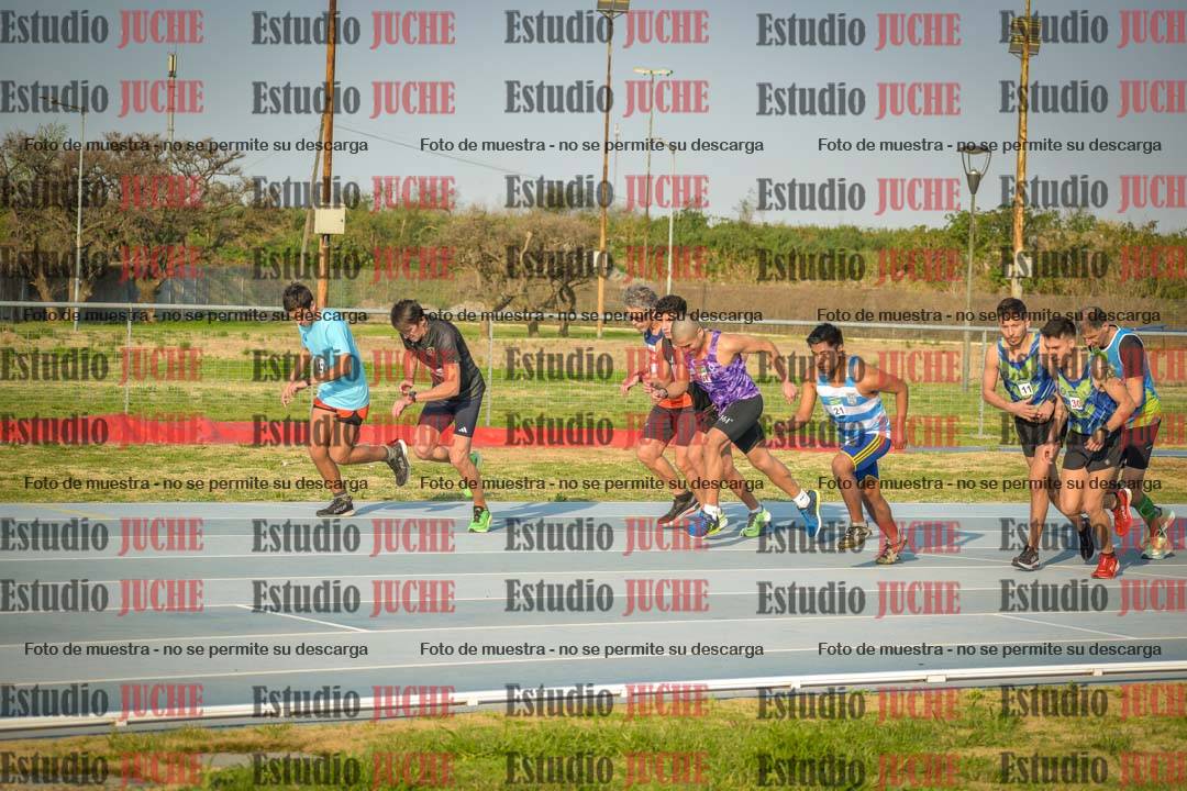Fotos de los 3000 m llanos de varones