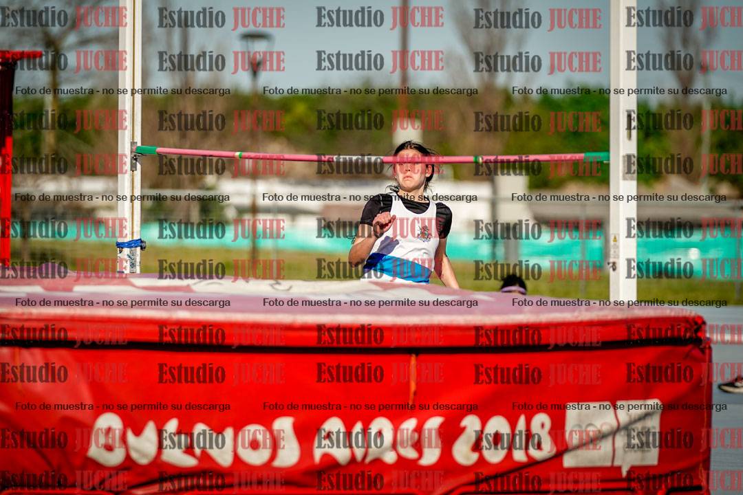 Fotos del salto en alto de mujeres y varones - U15