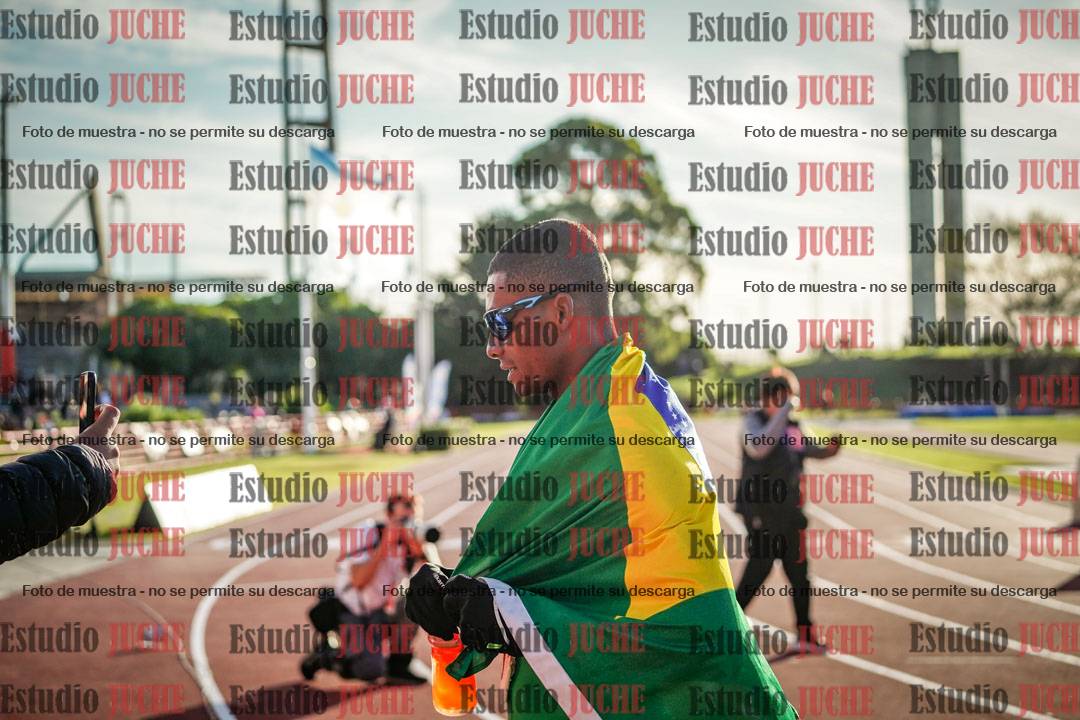 Fotos de algunos extras y podios del día 2