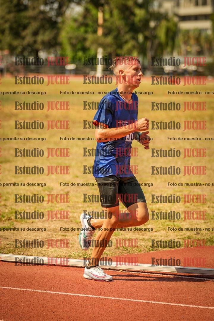 Fotos de los 3000 m con obstáculos de varones