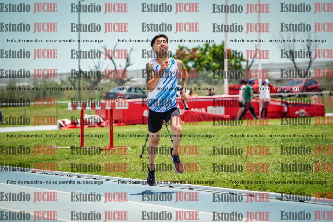 Fotos durante el transcurso de los relevos 20' para running teams - serie 2
