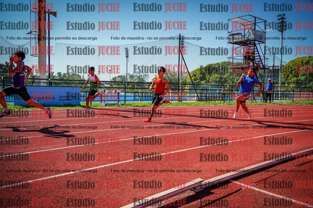 Fotos de los 200 m llanos de varones