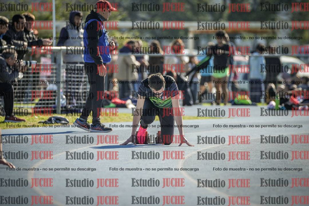 Fotos de los 400 m llanos de varones