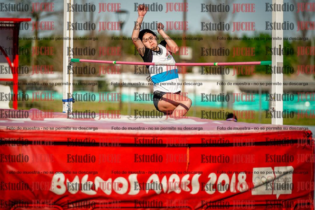 Fotos del salto en alto de mujeres y varones - U15