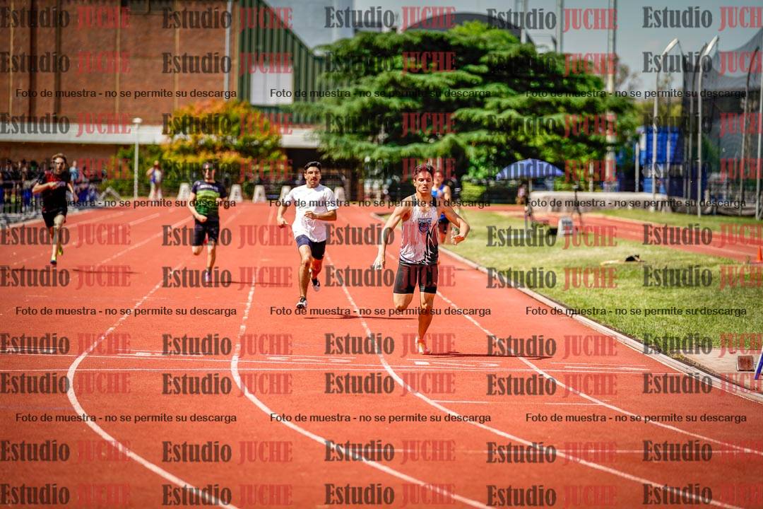 Fotos de los 400 m llanos de varones
