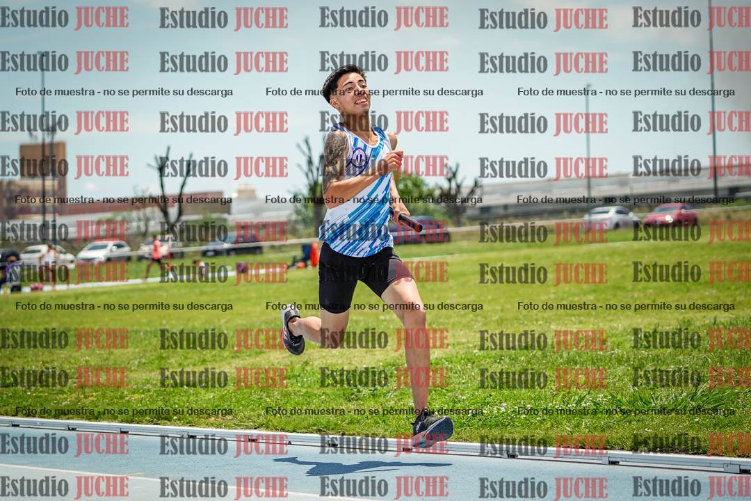 Fotos durante el transcurso de los relevos 20' para running teams - serie 2