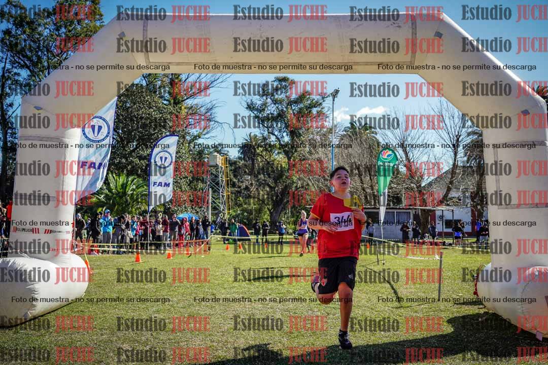 Fotos de la llegada del cross de 1500 m