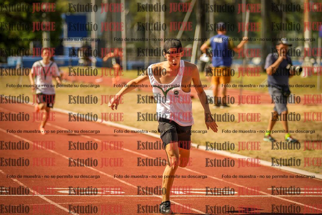 Fotos de los 400 m llanos de varones