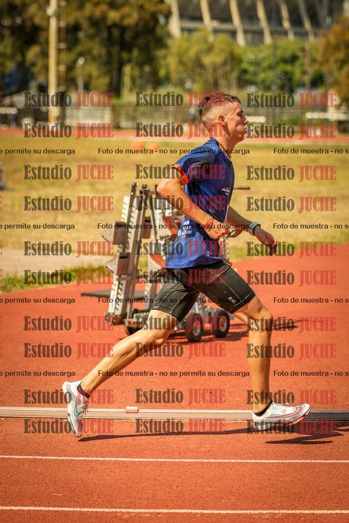 Fotos de los 3000 m con obstáculos de varones