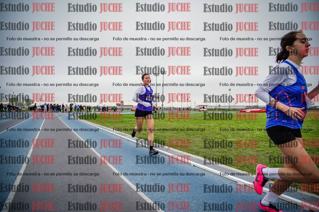 Fotos de los 2000 m llanos de mujeres U14 y U17 - varones U14