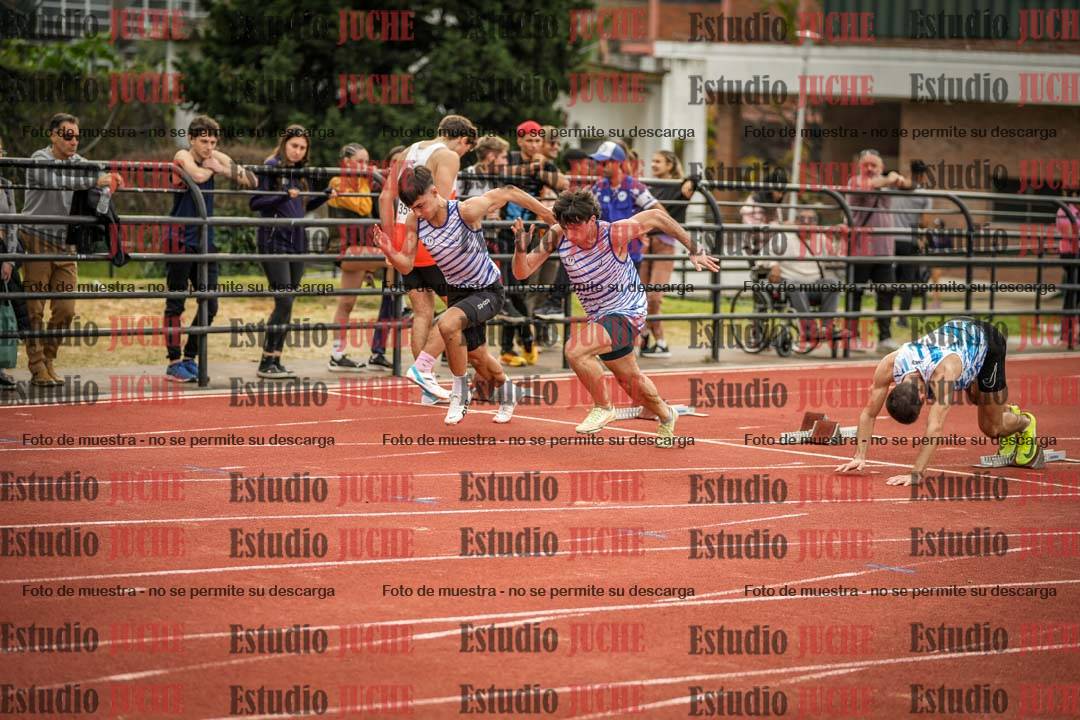Fotos de los 100 m llanos de varones - FINAL
