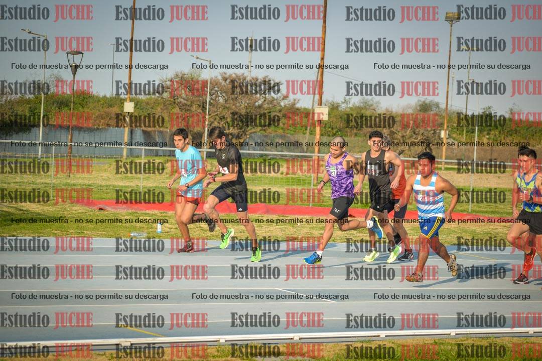 Fotos de los 3000 m llanos de varones