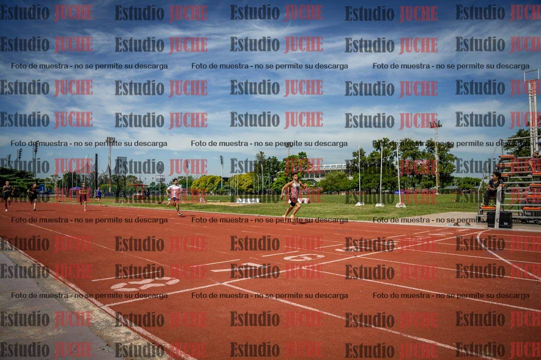 Fotos de los 400 m llanos de varones