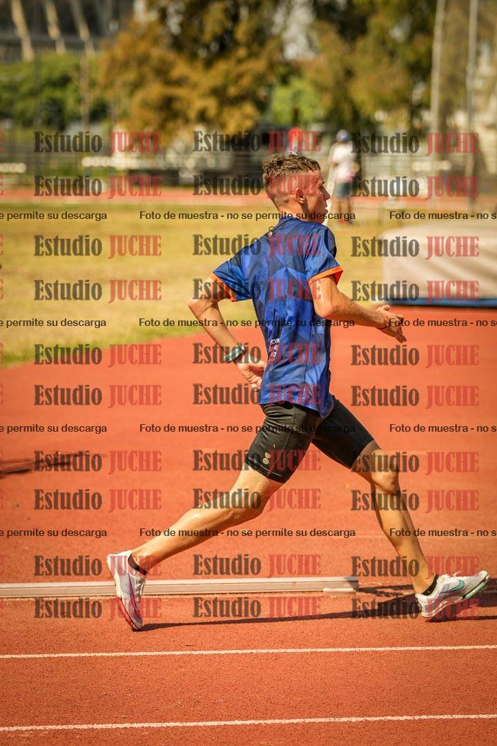 Fotos de los 3000 m con obstáculos de varones