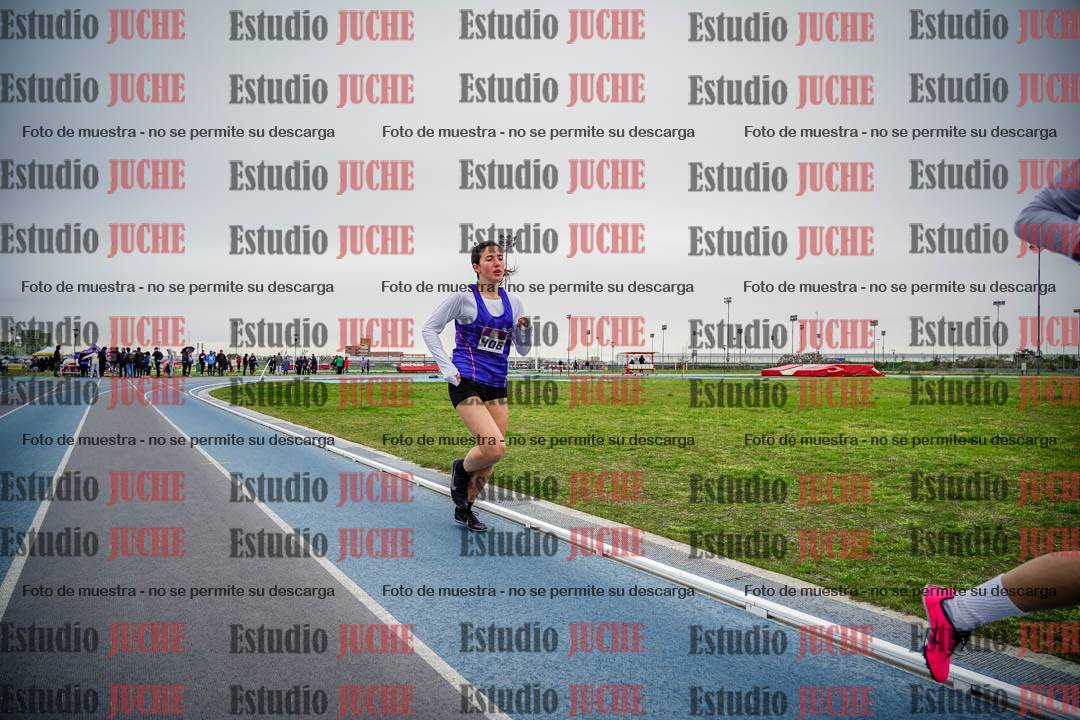 Fotos de los 2000 m llanos de mujeres U14 y U17 - varones U14
