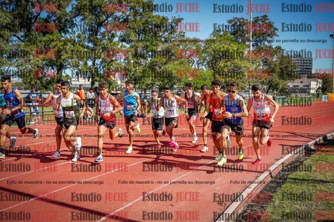 Fotos de los 5000 m llanos de varones