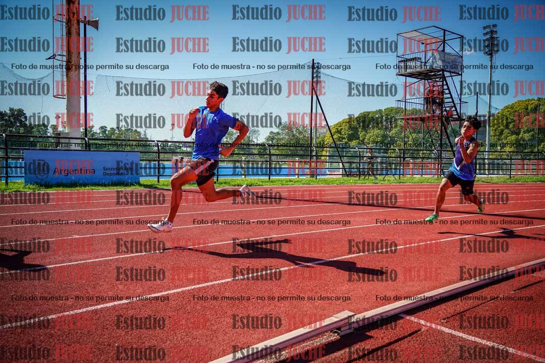 Fotos de los 200 m llanos de varones