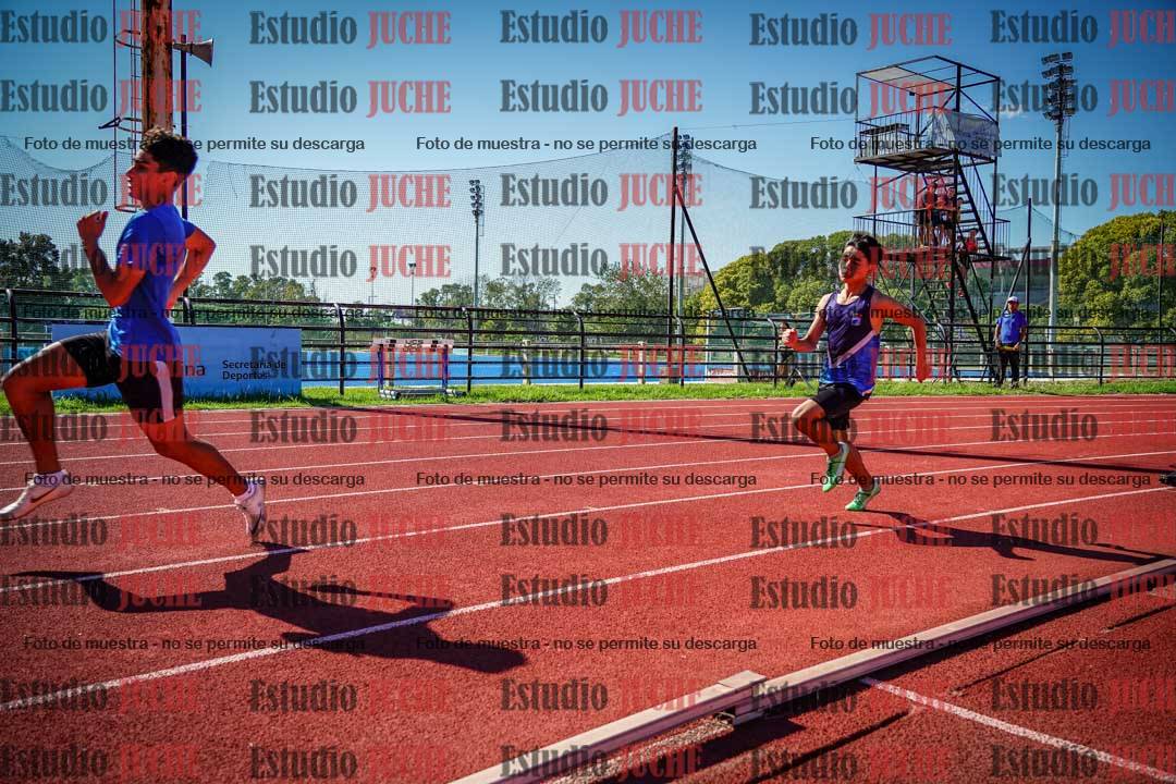 Fotos de los 200 m llanos de varones