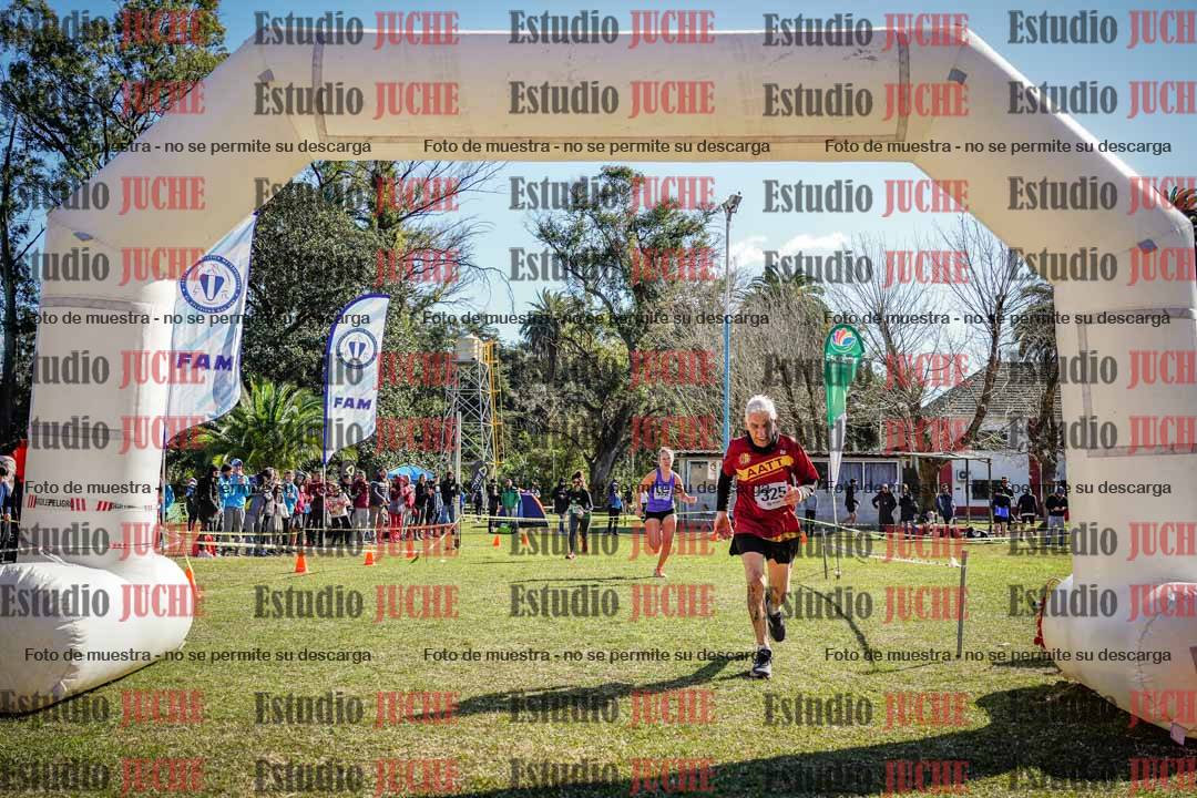 Fotos de la llegada del cross de 1500 m