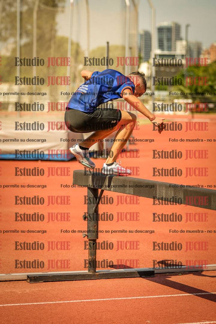 Fotos de los 3000 m con obstáculos de varones