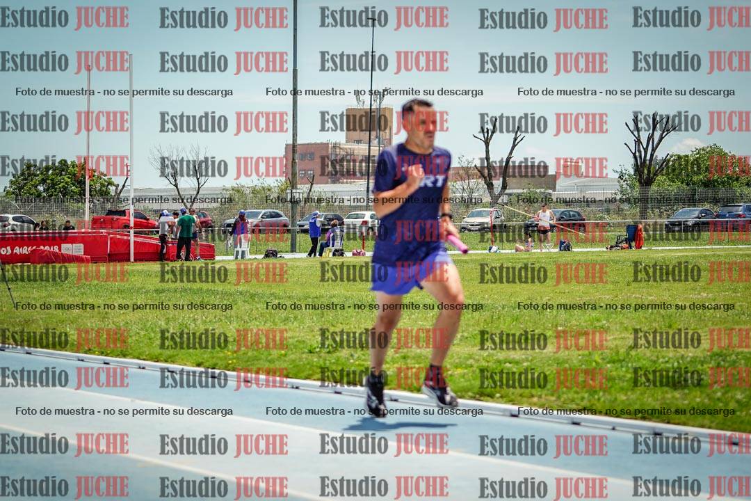 Fotos durante el transcurso de los relevos 20' para running teams - serie 2