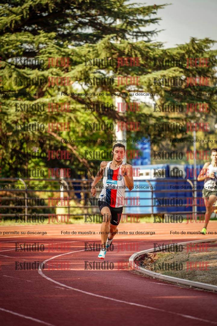 Fotos de los 800 m llanos de varones