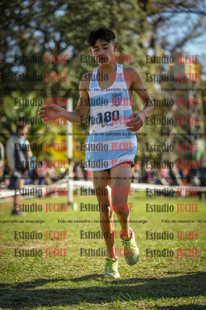 Fotos de la llegada del cross de 2000 m
