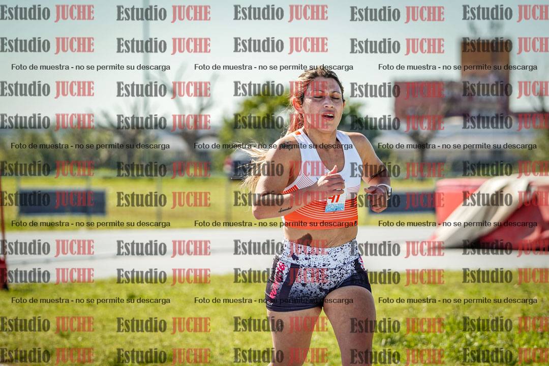 Fotos de los 5000 m llanos de mujeres y varones